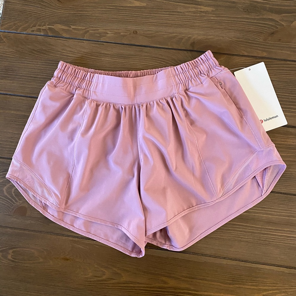 ❌SOLD❌Lululemon hotty hot short 4”